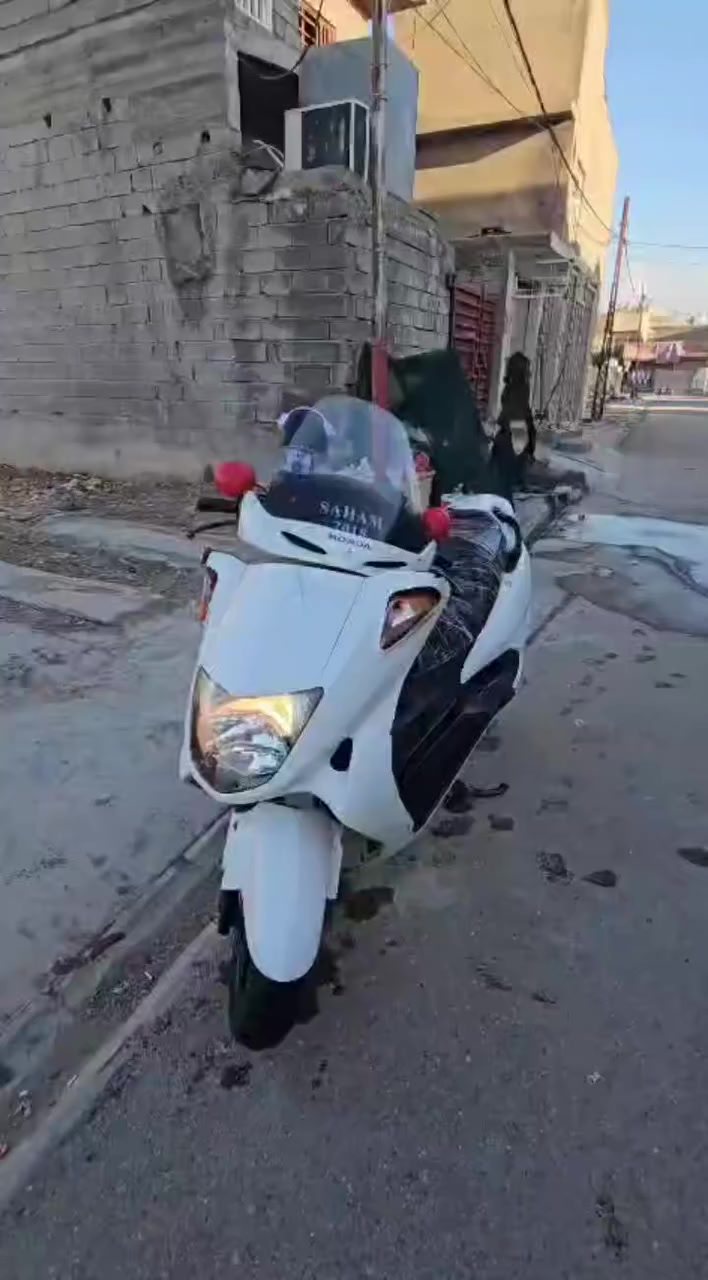 السلام عليكم مكفوله دراجه فورسايت دراجه رمبه جديده مكفوله من كلشي دراجه مكينه ربع راديتر تدفئه يدات هيتر دراجه استان حساس دراجه حلوه مكينه خرسه شلعه ومعدل فوول تايرات جدد كهربائيات كلها شغاله دبل اشاره لايت عالي ناصي ابريكات ايبي اس السعر 800 مكاني ديالئ بعقوبه رقم الهاتف ***********
