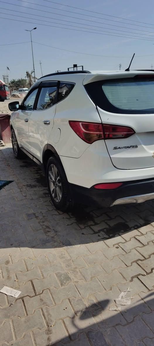 السلام عليكم سنتافي خليجي موديل 2014 شكل 15 رقم اربيل تحويل ثاني يوم سنوية ساقطة متجاية السيارة وبيها قطع تبديل وصبغ حزام مكفولة من الكص والبجم واللغد والحوض والشواصي كلها كفالة مجرد الكشر الخارجي غير مكفولة السيارة كلش حلوه ونصبتها حلوه 
محرك 4سلندر دوش 
 سبعه راكب ..كشنات جلد ابلادي...أشارة ترحيب
حساسات خلفيه..كامره خلفيه ..3قطع تبريد ..مانع انزلاق 
شاشه ..نظام ABS..تحكمات استرينً 4 جهات..أشاير بالمري  
ويل كب كروم ..گير اوتماتيك وعادي..باتري جديد ..نظام كروس تحديد سرعة..انظمة قيادة
مكاني نجف ***********..السعر 110 وبيها مجال بسيط
