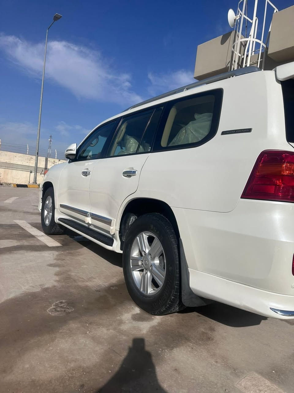 لاند كروزر موديل 14 بريم مكفول فول مواصفات باسمي رقم بغداد مكان السيارة الديوانيه للاستفسار الاتصال *********** ديوانية, القادسية
