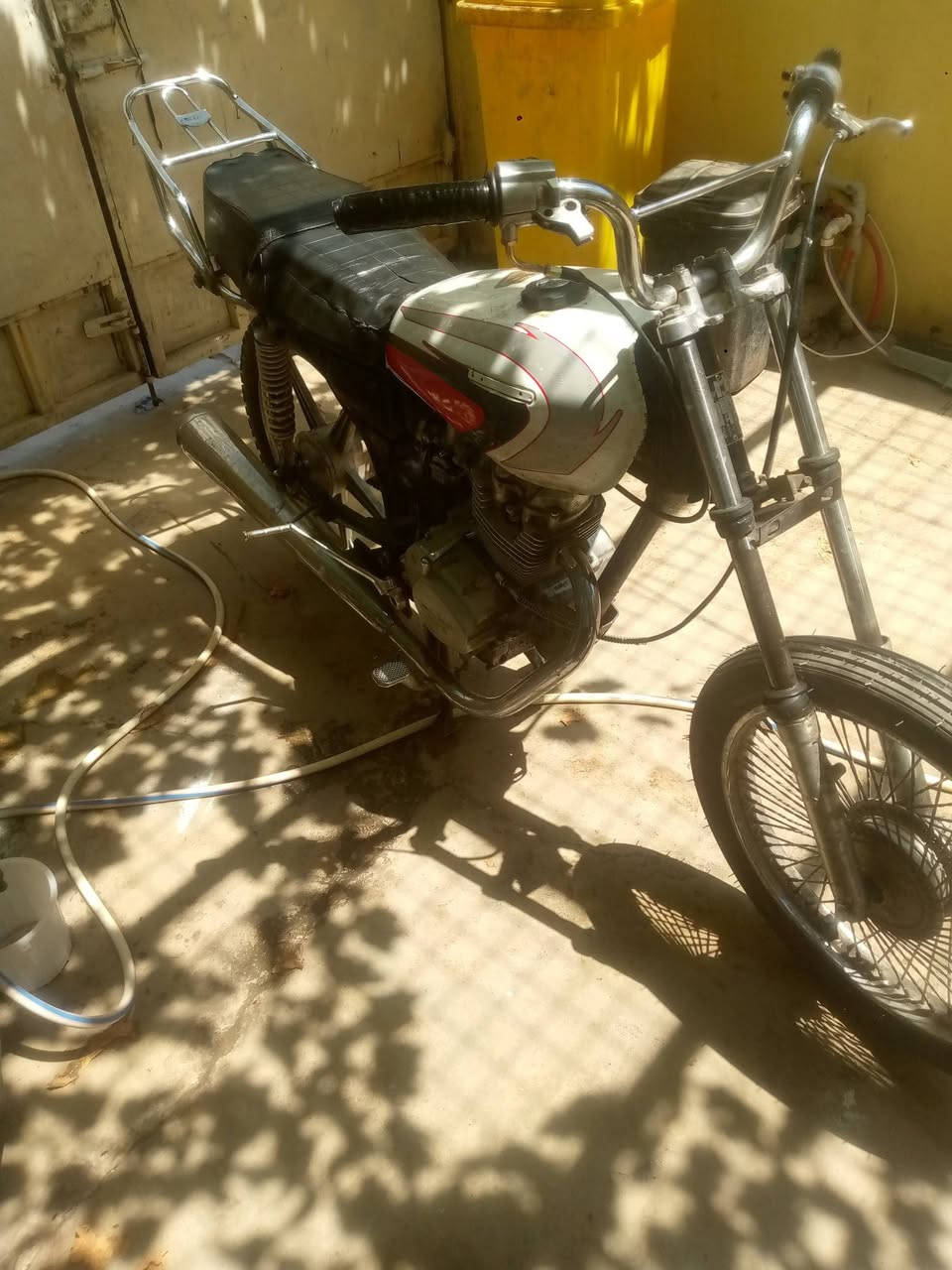 لبيع سعر 175  وبيه مجال شراي يدلل
دراجه شغاله وما بيه شي


**إذا كنت صاحب هذا الإعلان وتريد حذفه لأي سبب، رجاءا أرسل رسالة إلى الدعم الفني**