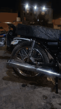 دراجه تعمير من البرغي البرغي كله جديده البارحه كملته مجرد مكينته قديمه البيع محتاج وأريد ابيع لا أكثر ولا اقل تعميرته البارحه شرط كلشي جديد مكاني بصره الحيانيه رقم التليفون ***********
السعر 375 وبيه مجال قليل كلش
