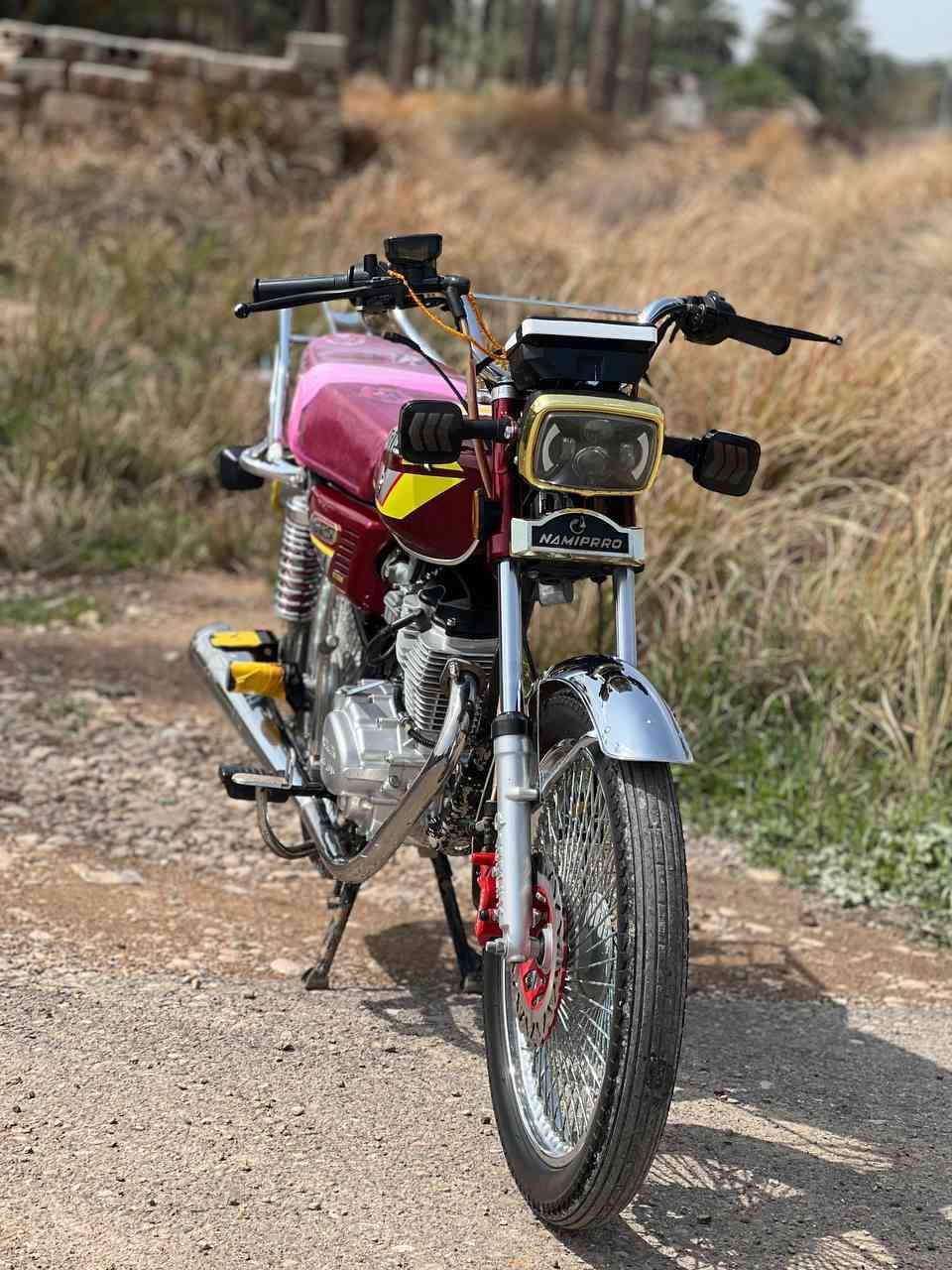 السلام عليكم دراجه تايكر موديل 24 اوراق كامله محرك سبانه مامدود عليه كهربائيات كله شغاله دراجه بعده ع وضع الشركه احله من الصور دراجه كفاله من التاير لتاير دشبول شغال اي نقص مابيه الشراي يتفضل خاص او اتصال ع الرقم *********** اي استفسار ع الرقم
