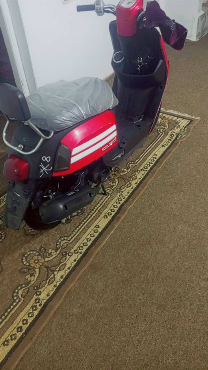 سلام عليكم دراجه ماكس بوليس للبيع دراجه خير من لله مال جناي نضافه شوفت عينك ختم واحد وي المكينه دخم تاير سلف هندر مامفتوح بيه برغي سعر 750بيه مجال بسيط للتواصل *********** المكان ديوانيه قضاء سنيه
