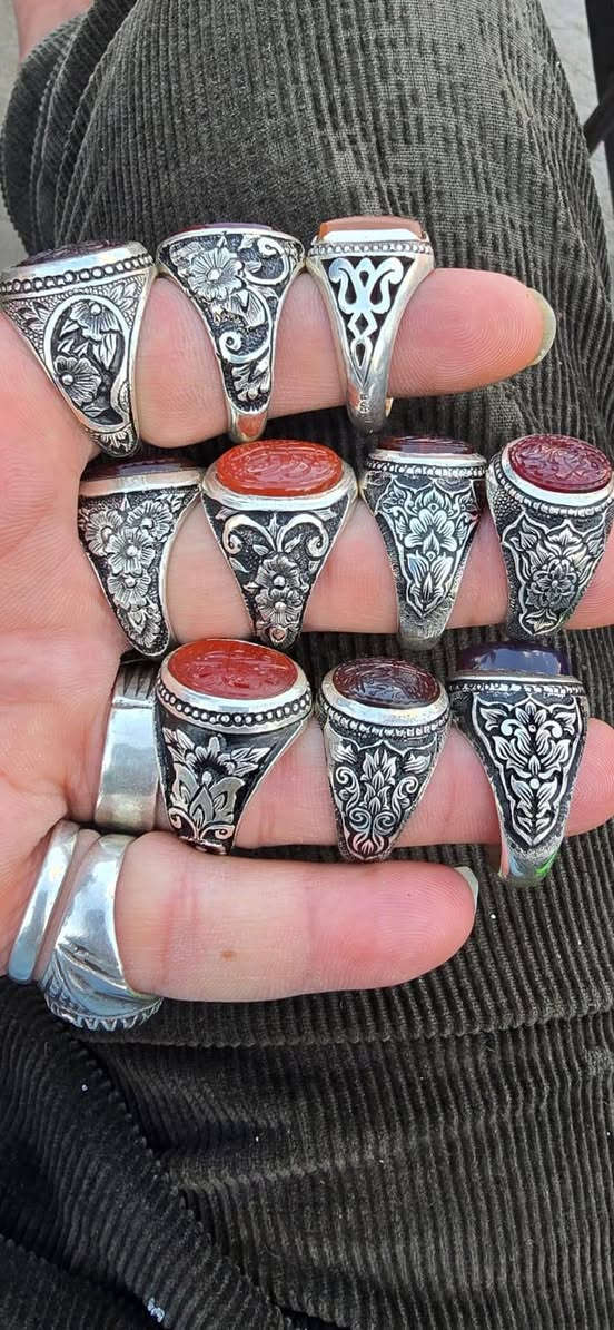 السلام عليكم شلع القطعه على 100 
بغداد مدينه الصدر ***********
