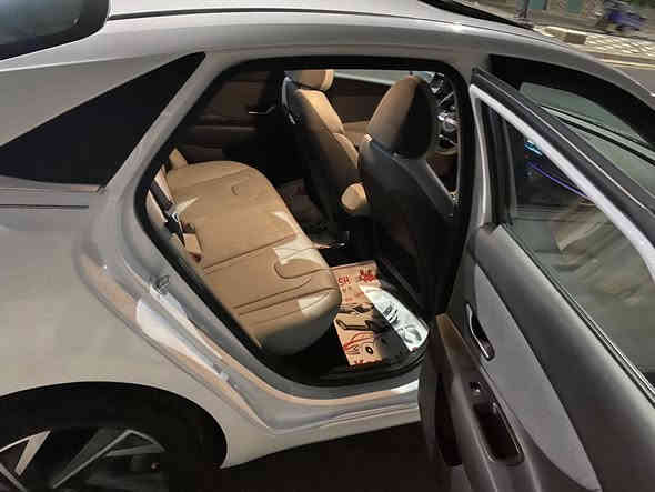 السلام عليكم النتره مديل 25 فول 1/1 بدون رقم حادث مبدل بنيد وخشم الشاصي تعديل وربع الجاملغ هم بي صبغ ارباك دركه بيها ماشيه 11 الف ابسمي العنوان زيونه او البديات السعر 170$ وبيها مجال بدون مراوس ‭0783 894 0840‬
