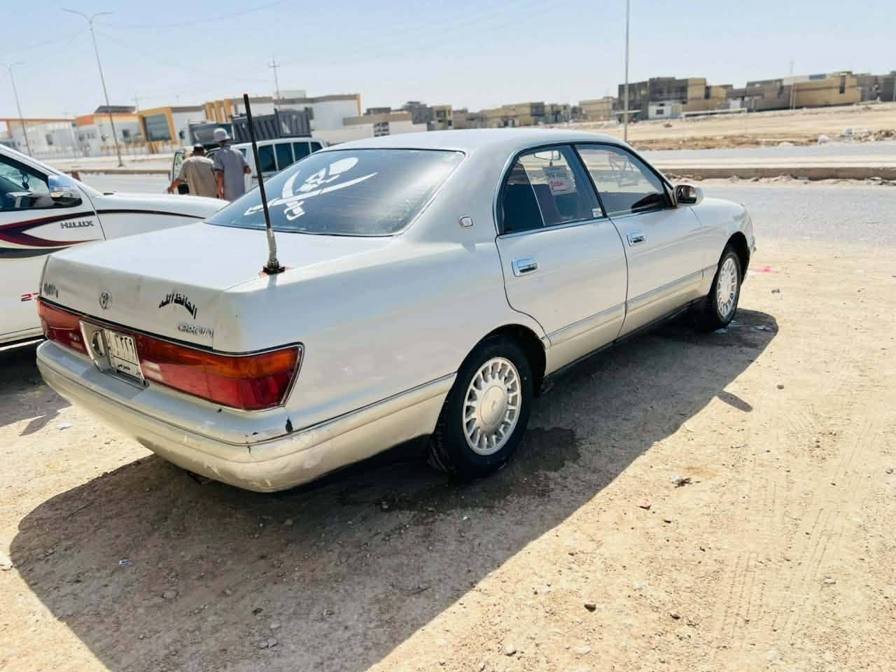 سلام عليكم سياره بطه البيع مديل 95  منفصل تخم تأير حداديه جديده محرك شرط كير شرط مكفوله من ضربه ومن كصه ونقل جثه مداور ثاني يوم سياره كامله اركب وروح مكان سياره سماوه سعر 57 بيه مجال رقم *********** وخاص مفتوح مراوس بيكم حسب القناعه

