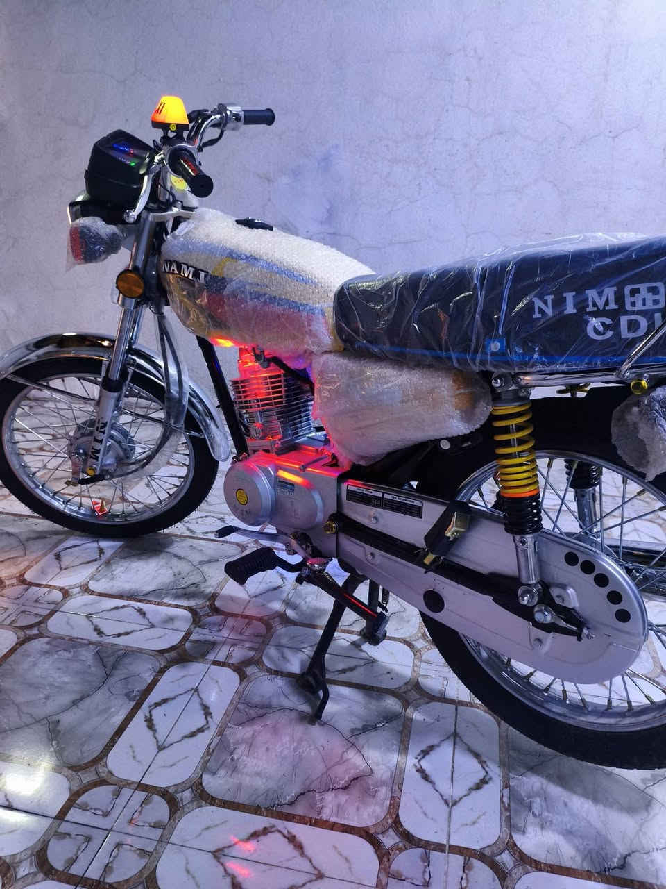 سلام عليكم دراجه نامه اخت الصفر صارله 4 تيام طالعه من الوكيل شلعه ومعدل فول محرك اصبانه ممطخوك شوف عينك سعر 780وبي مجال راسل خاص وتدلل مكاني اسره المقفودين 
*********** 📍
