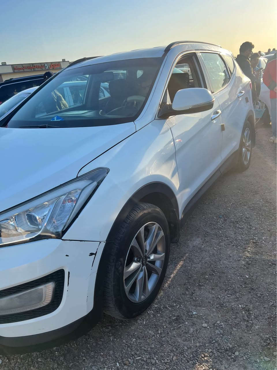 سلام عليكم سياره سنتافي موديل ٢٠١٦بسمنه سياره جاهزه مكينه وكير وحداديه وتبريد كله جاهزه سياره بيه ضربه بلمدكر الامامي بيه تصليح جوه  وبيه صبغ بجم وبيه صبغ بلمدكر الخلفي السعر ١٣٥ وبيه مجال مكاني بصره الامن داخلي *********** البصرة, العراق
