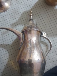 دلة نحاس • ارتفاع ٢٢ • توصيل