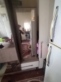 ميز مال مكياج اوزاوية ملابس اوميز جرارات اربعة كلهن سعرهن 150النوعية ت...