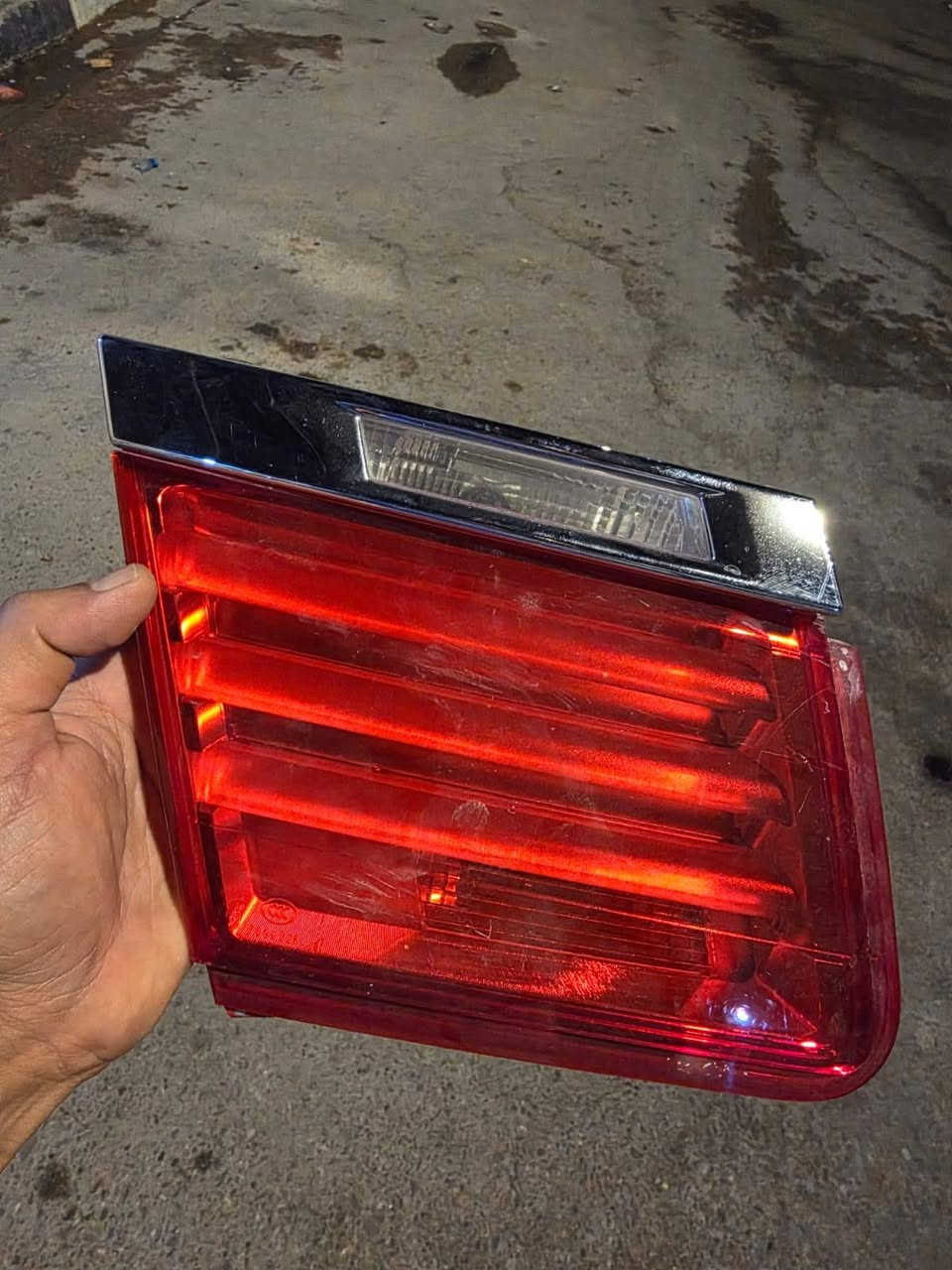 السلام عليكم بعد اذن الادمن بك لايت بلادي كامل f02/f01 نظيف جدا وكل الاناره شغاله *********** ويوجد توصيل والسعر انت تفصل واني البس وبخدمتكم
