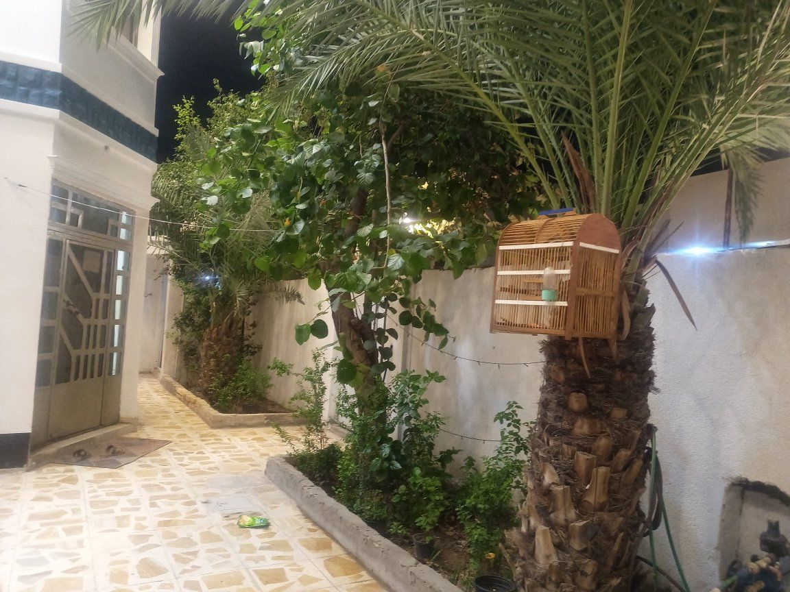 السلام عليكم
بيت بحي المهندسين طابقين خلف صيدليه جذع اانخله وصالون حلاقه هلين المساحه 330m سبع غرف نوم ديوان صالتين حمامات اربعه حديقه مشايات باسمي انا طابو صرف عشرين متر عن الشارع العام الاربع سايدات سعر المتر مليونين وبيه مجال حي المهندسين منطقه من أرقى مناطق البصره ماتحتاج شرح من تبليط ومجاري وموقع للاستفسار الاتصال على الرقم ***********
