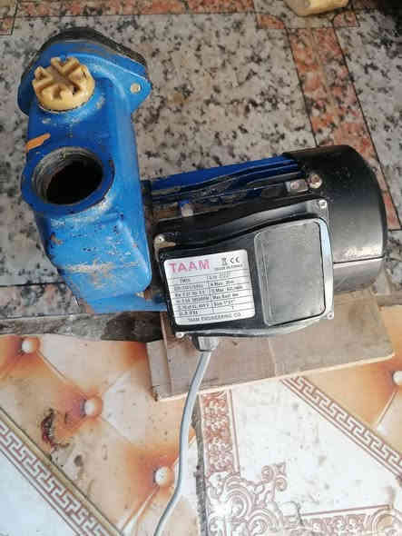 ماطورين للبيع قيم وخذ شرط الشغل مادخل تصليح
شرط السحب تسحب ماي كدامك وتأخذ/ رقم  (***********)
