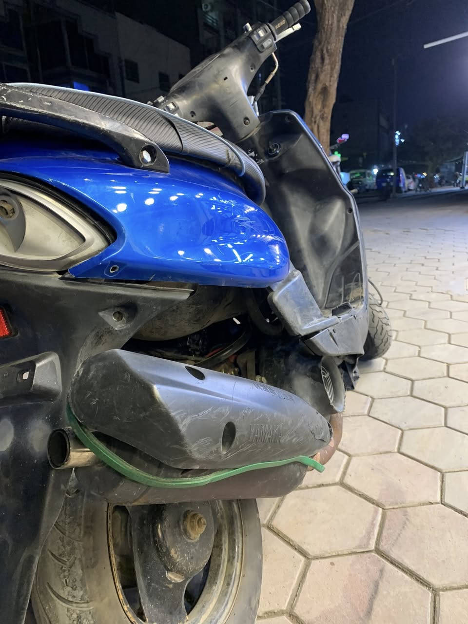 سلام عليكم دراجه ماكس قجمه 120 دراجه بلاد لحد يكلي بيها شلعه دراجه شلعتها بلاديه
بيها تزويد خارجي مثل قطرت دهن يدات بريك يعني خفايف للبيع سعر 350وبيها مجال وترهم مراوس حسب القناعه


**إذا كنت صاحب هذا الإعلان وتريد حذفه لأي سبب، رجاءا أرسل رسالة إلى الدعم الفني**