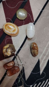 احجار • للبيع • فحص