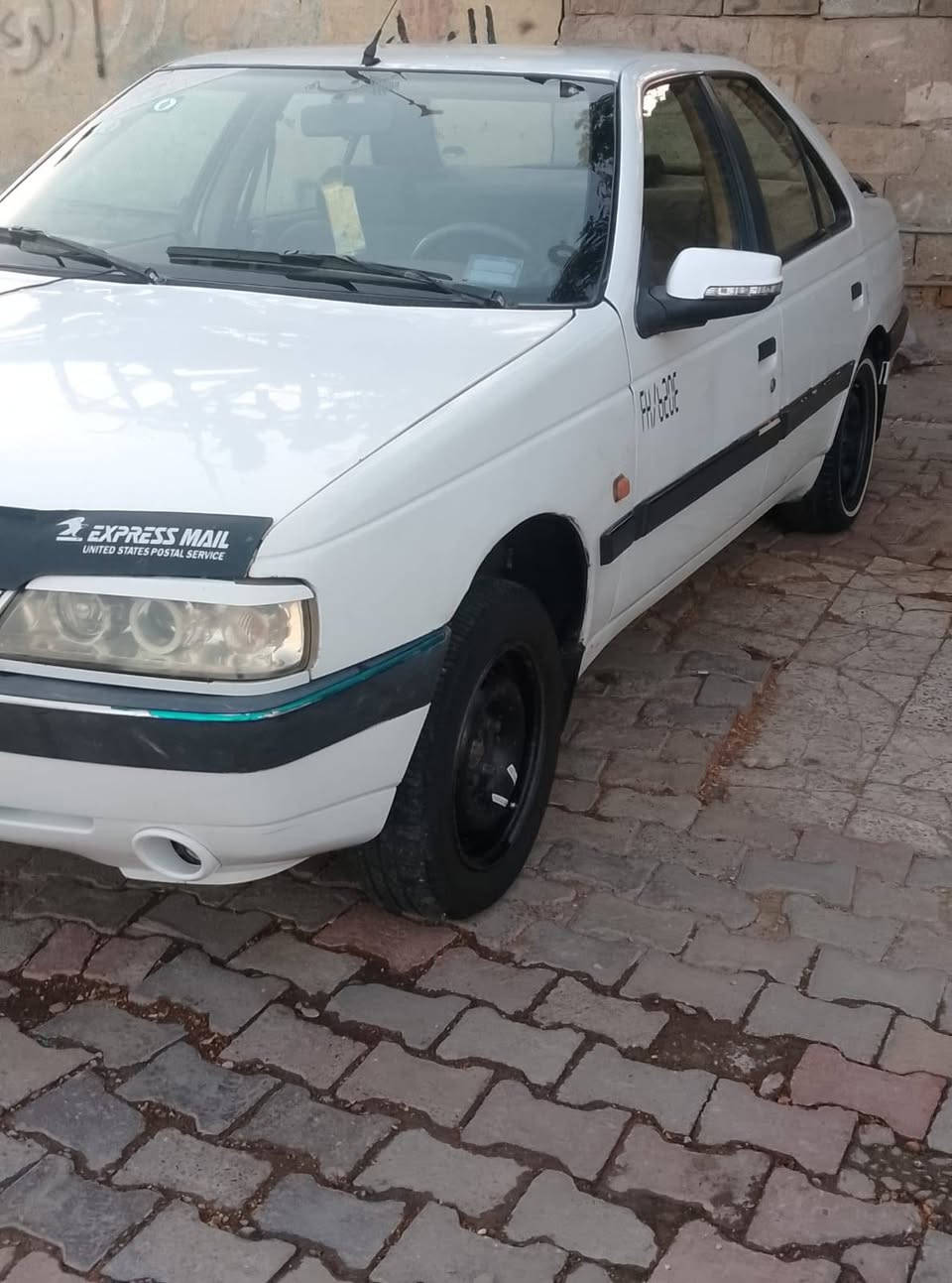 السلام عليكم بيجو 405/موديل 9 كير محرك وتبريد باتري جديد بلكات دسكات  راديتر تلث سروات وكمبريسر تبريد جديد سياره جاهزة وبسمي رقم نكليزي تحويل ثاني يوم سياره نضيف وحلوه السعر 32ةوبيه مجال قليل رقم الهاتف ***********
