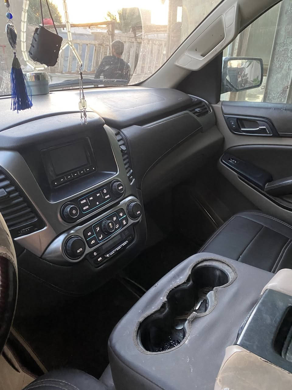 تاهو 2015 ls
رقم بصرة 

مواصفات ls معروفه

وارد خليجي ماشية ١٩٣الف 

سويج حساسات كامرا كشنات كهرباء

للاستفسار

***********
مكانها ديوانيه
