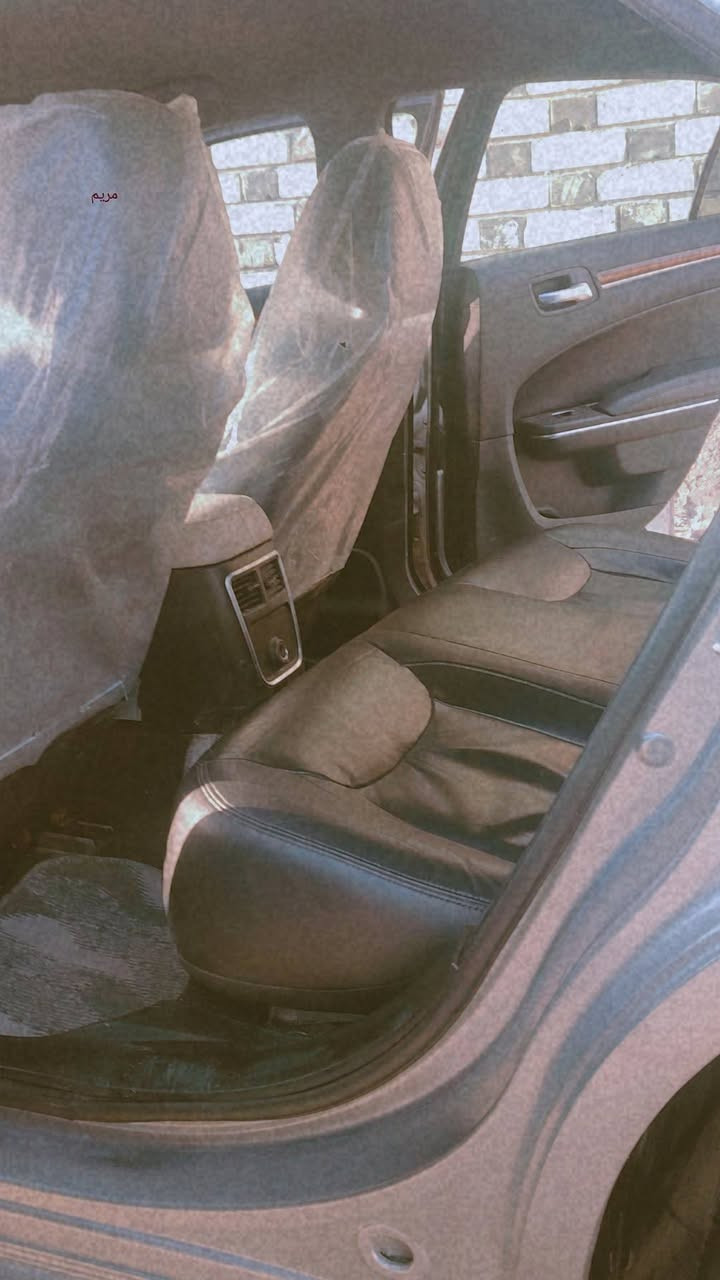 اوباما ٢٠١٤ مكفوله السياره ما مدفوع كمركه حداديه ومكينه اوكير كله جديد حتا العربانه مبدله مال ٢٠١٨ سعرهه ١١٥ اوبيه مجال قليل ***********
