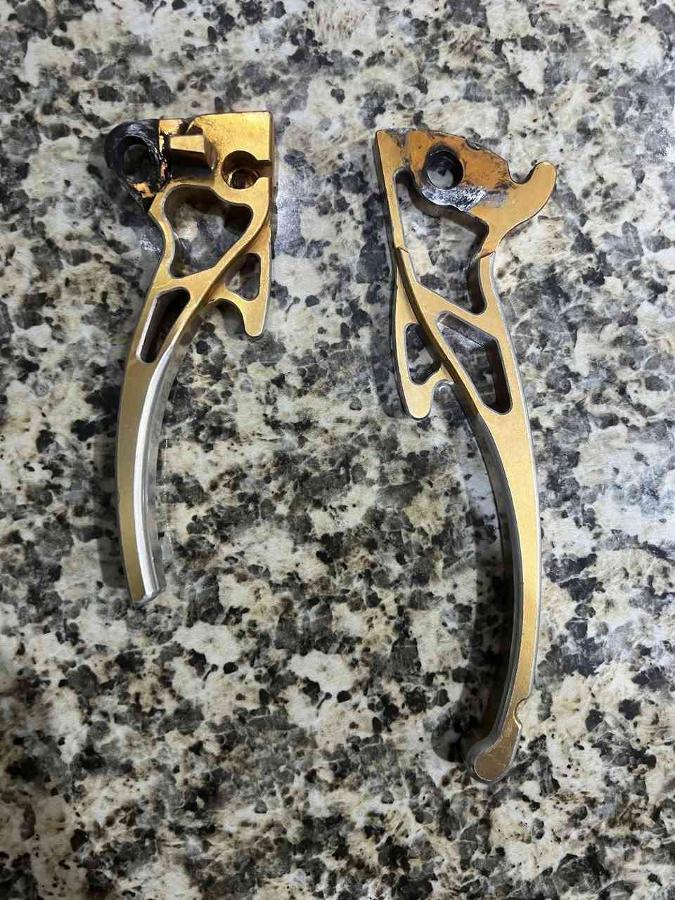 يدات ماكس أصليات RGSللبيع سعر خاص او اتصل عله رقم***********
