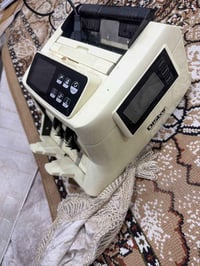 ماكنة عد اموال الي تفيدة يتصل و يدلل 07735363387