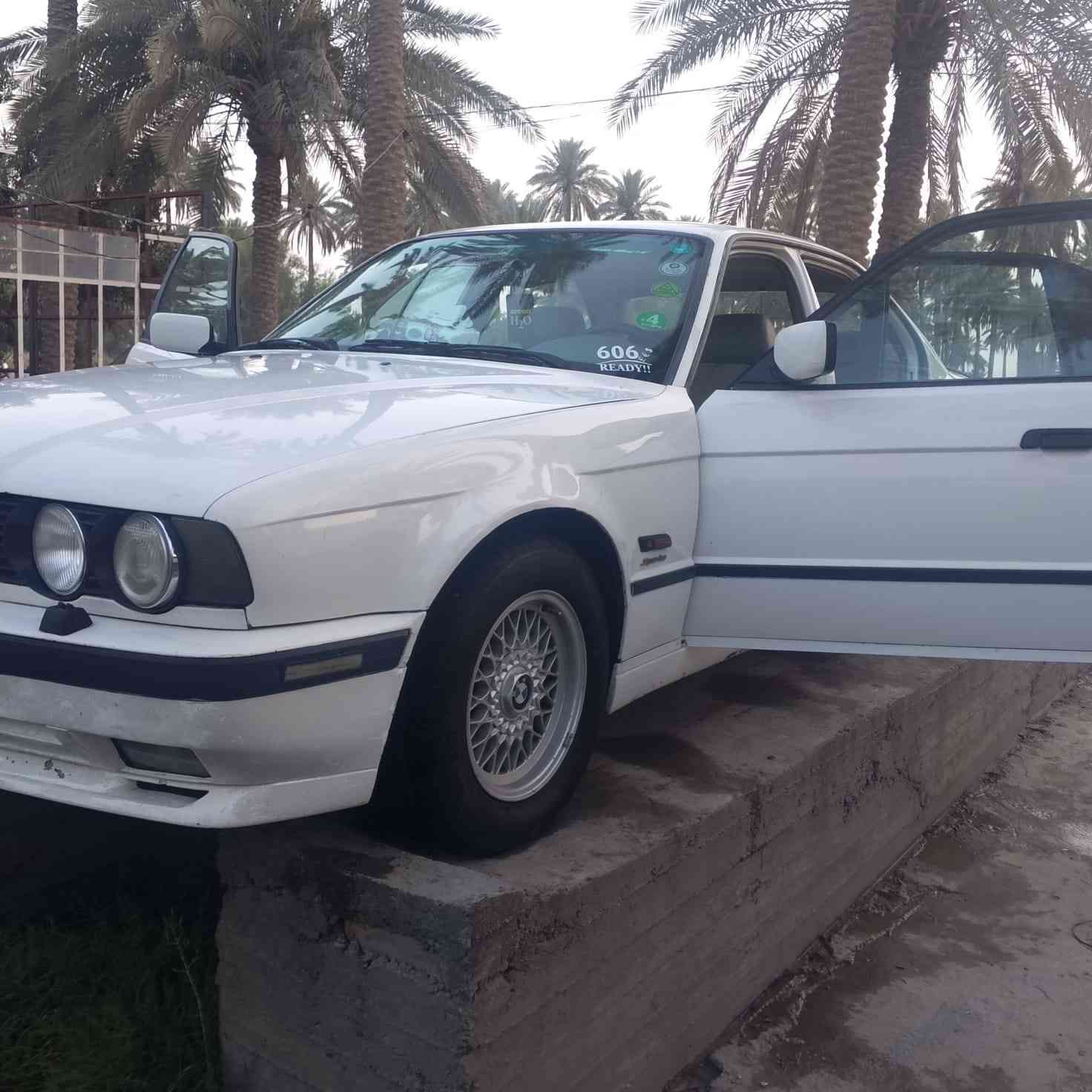 السلام عليكم بي إم دبليو 525 رقم أربيل إنكليزي سياره جاهزه وحلوه قطعه وحده وبنيد مصبوغ السياره جديده وحلوه مال جناي مكينه 6 سلندر السعر 67 وبيه مجال ***********
