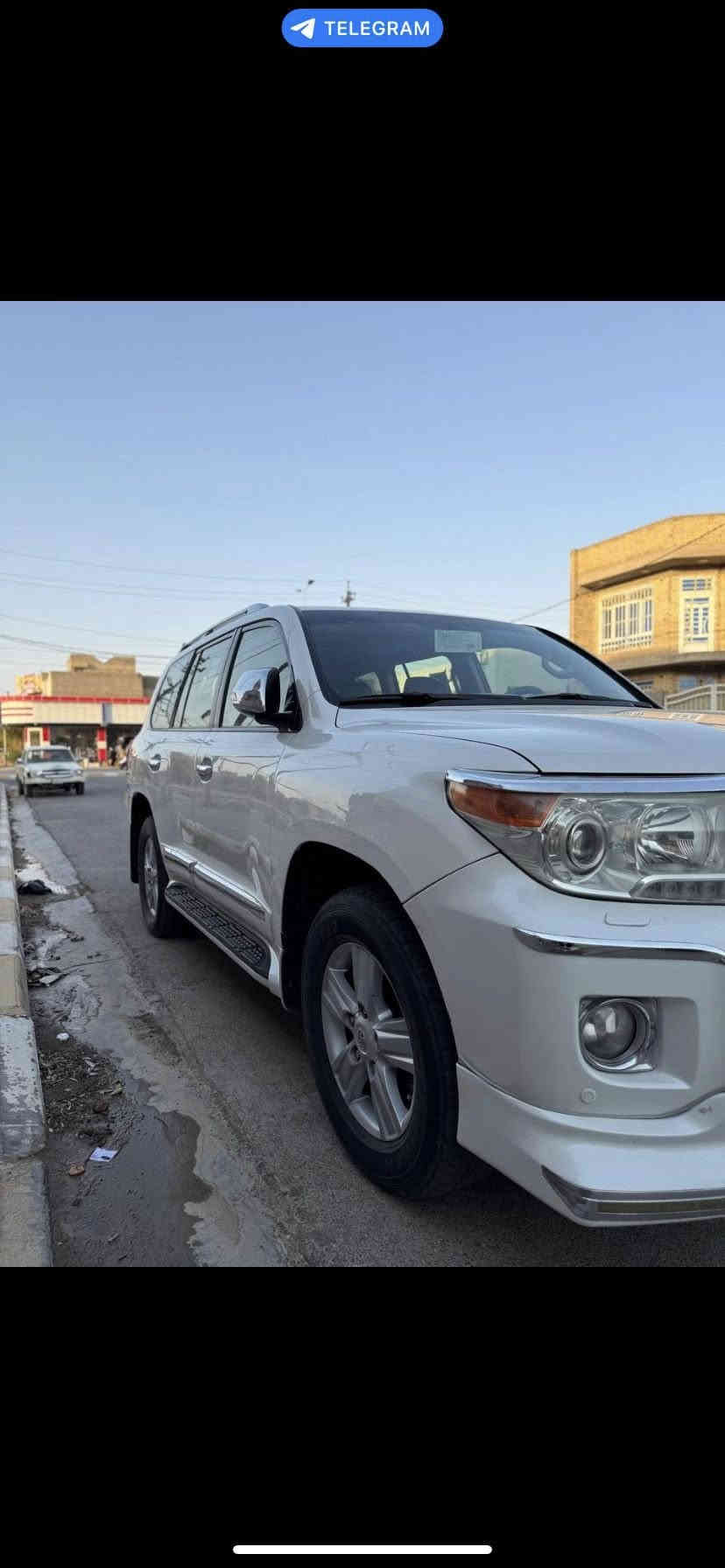 ‏سلام عليكم 
للبيع لاندكروزر 2014 فطيمي 
‏رقم بغداد باسمي تحويل مباشر
‏السيارة فتحة سقف 
‏ كشنات جلد + كشن كهرباء نظام ثلاث حركات
‏شاشة كبيرة + حساسات أمامية خلفية 
‏تحكم ستيرن تخم تاير جديد 
‏تبريد ثلاث قطع المرايات الجانبية كهرباء
‏إلى آخره من مواصفات  
‏سيارة جديدة جدا  واحلا من الصور استخدام شخصي 
‏ماشية 140 السيارة كاملة بدون أي نواقص . مكفوله كفالة عامة عدا بارد بسيط جدا أثر رصعة 
‏مكان السيارة واسط الكوت 
سعرهة 420 وبيهة مجال بسيط 
رقم ***********
