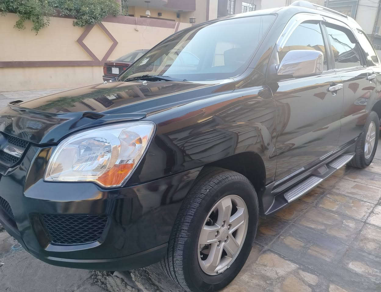 مقدمة 75$ والباقي حسب الاتفاق
سبورتج موديل 2009 رقم نينوى ألماني كوبون بانزين محرك 6 سلندر 
ضرر جاملغ خلف السائق بدون دواخل بدون ايرباك
محرك وكير شرط صدر امامي خلفي جديد تبريد ثلج
سيارة جاهزه 
العنوان موصل الأيسر 
***********
***********
