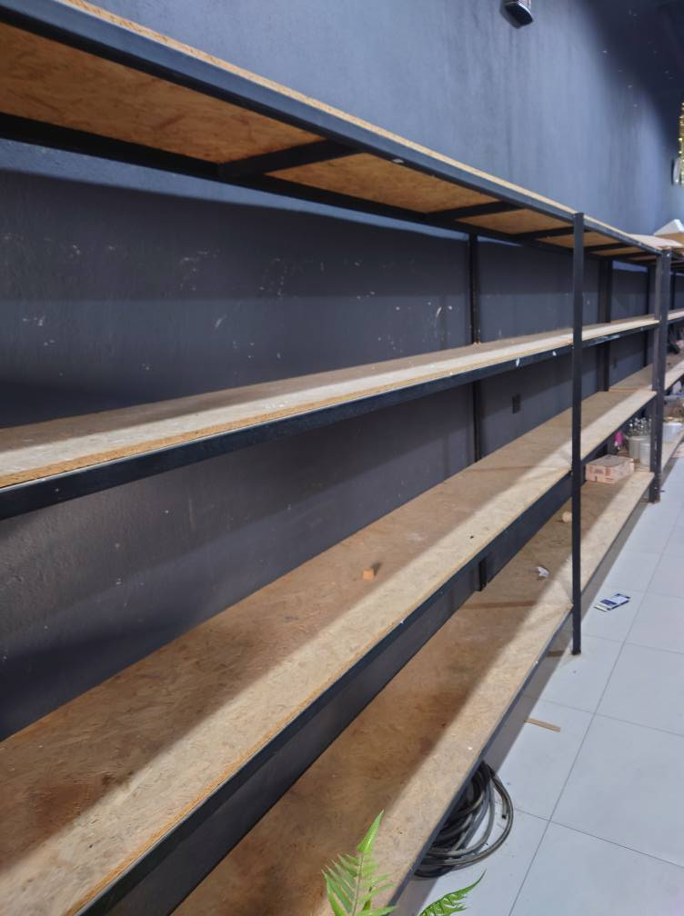 ئەم ڕەفانە بۆ فرۆشتن ٣٠مەترە
نرخی زۆر گونجاوە

سلێمانی
*********** واتس ئەپ السليمانية, العراق
