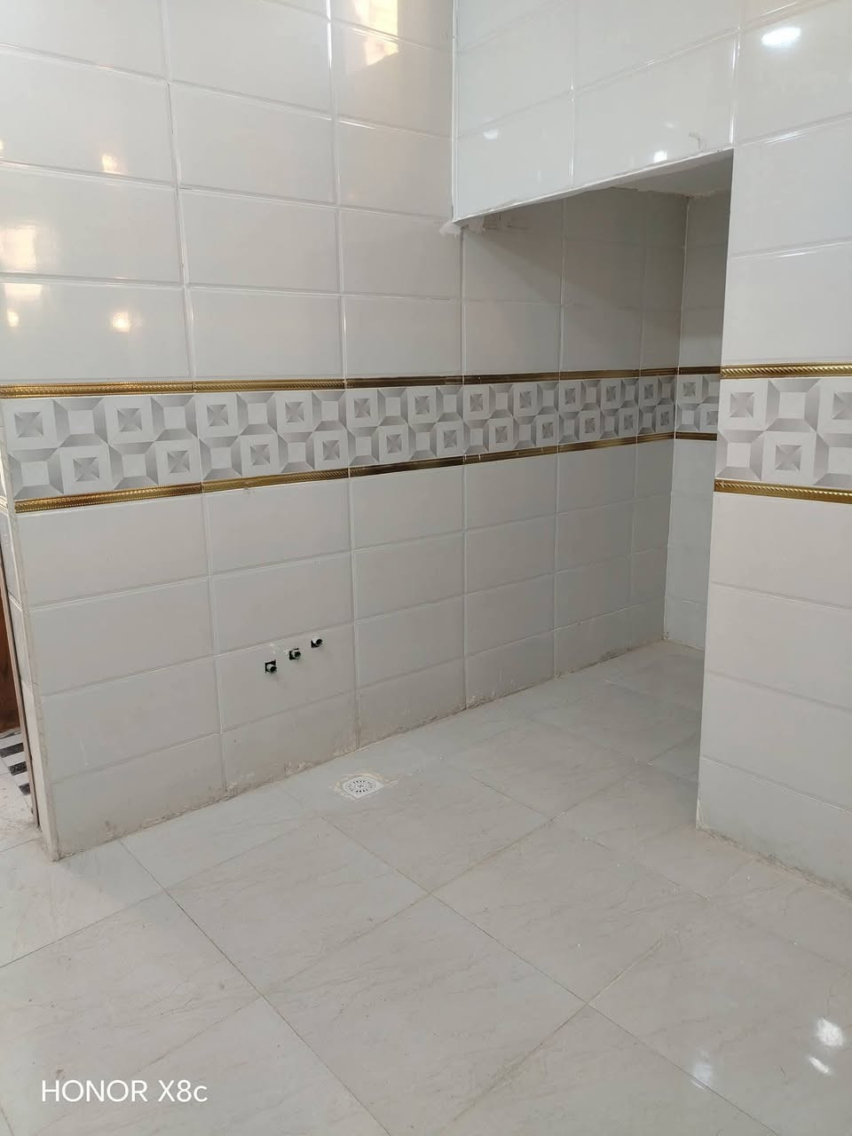 🏡دار للبيع🏡
المساحة: 90 متر مربع

✅ #طابو_زراعي_سند_25_أقرار_محكمه

السعر 33مليون 

الموقع: النجف شارع الصب عمود 317

مواصفات البناء:

غرفة نوم وصاله ومطبخ واستقبال حمامات داخليه وخارجيه ومدخل 

بناء مرتب (أساس + سقف كونكريت + طابوك)

أرضية بورسلين أبو الـ 60

الخدمات:#بعد_عن_سوق_100م

ماء كهرباء مدارس سوق تبليط مولد

للاستفسار والاتصال:

***********
