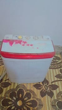 غساله اطفال حجم صغير  شغاله غسل وتنشيف السعر 25 العنوان بلديات شارع ال...