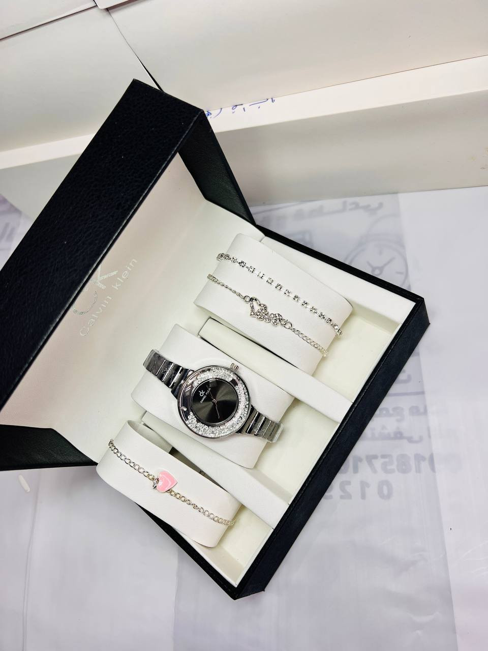 ⏱️ اختَر وقتك… واختَر فخامتك
مجموعة ساعات أنيقة بتصاميم وألوان متنوعة،
تفاصيل راقية تناسب الإطلالة الرسمية والكاجوال،
لأن الساعة ليست مجرد وقت… بل توقيع أناقة ✨

📞 للتواصل والطلب عبر الواتسا:
0113149392

💎 لأن الفخامة ليست مجرد تفاصيل… إنها أسلوب حياة.

 #أناقتك_تبدأ_من_هنا
#مجوهرات_رجالية #ستايلك_يعبر_عنك


**إذا كنت صاحب هذا الإعلان وتريد حذفه لأي سبب، رجاءا أرسل رسالة إلى الدعم الفني**