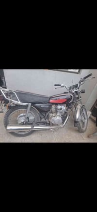 دراجة ايرانيه مستعمل نظيف سعر٥٥٠ رقم ٠٧٨٢٧٦٢٨٣٤٦هذا