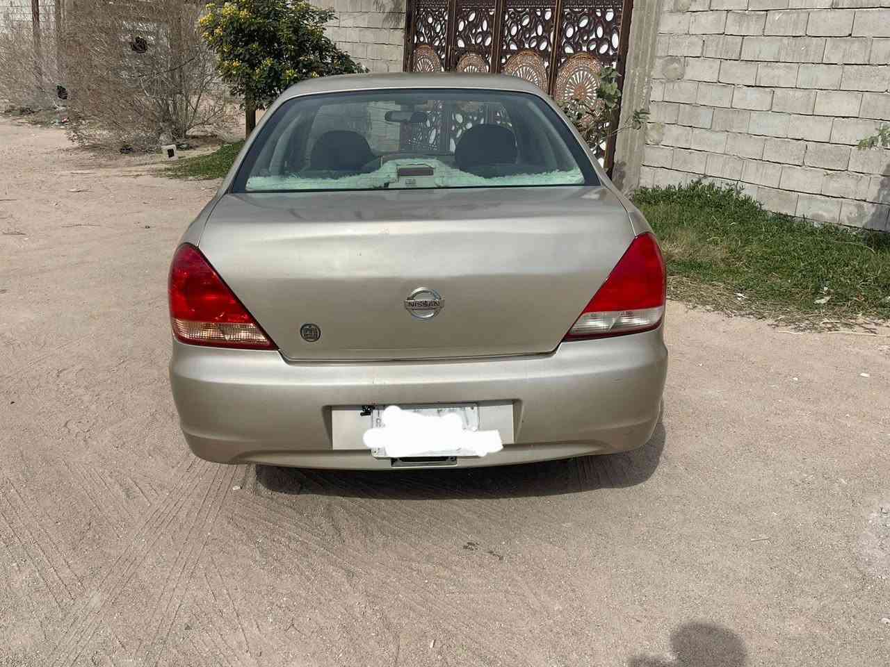 صني ياباني ٢٠١٢ مصبوغة صبغ عام باسمي رقم ذي قار موجودة بالبصرة السعر ٨٠ السيارة باسمي ***********
