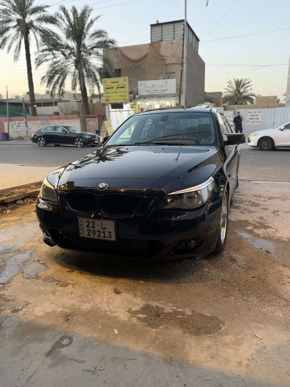 سلام عليكم من رخصت الادمن 
BMW E60 530 موديل 2004 سنوية وارقام جدد 
السيارة جاهزة ومصروف عليهة هواي لايتات تلث عدسات 
بك لايت ال اي دي خمس بردات كشن جلد سلايد روف فول السيارة مكان السيارة بغداد حي الجامعة السعر 110 
***********
