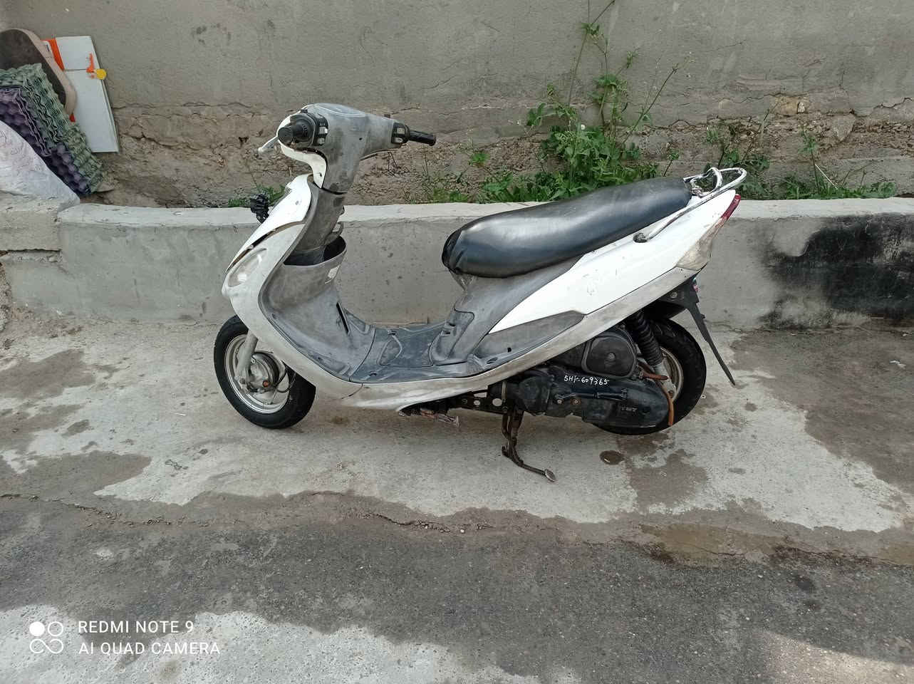 ماكس منغولي للبيع بوشه بلاديه المكينه خرسه نقصها جاملغ امامي فقط االسعر475 وبيها مجال بسيط مكان حله/نيل
***********
