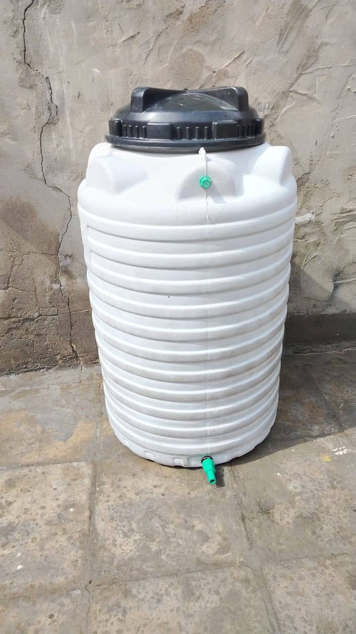 تانكي ماي نص طن جديد سعر35وبي مجال شراي يجي خاص


**إذا كنت صاحب هذا الإعلان وتريد حذفه لأي سبب، رجاءا أرسل رسالة إلى الدعم الفني**