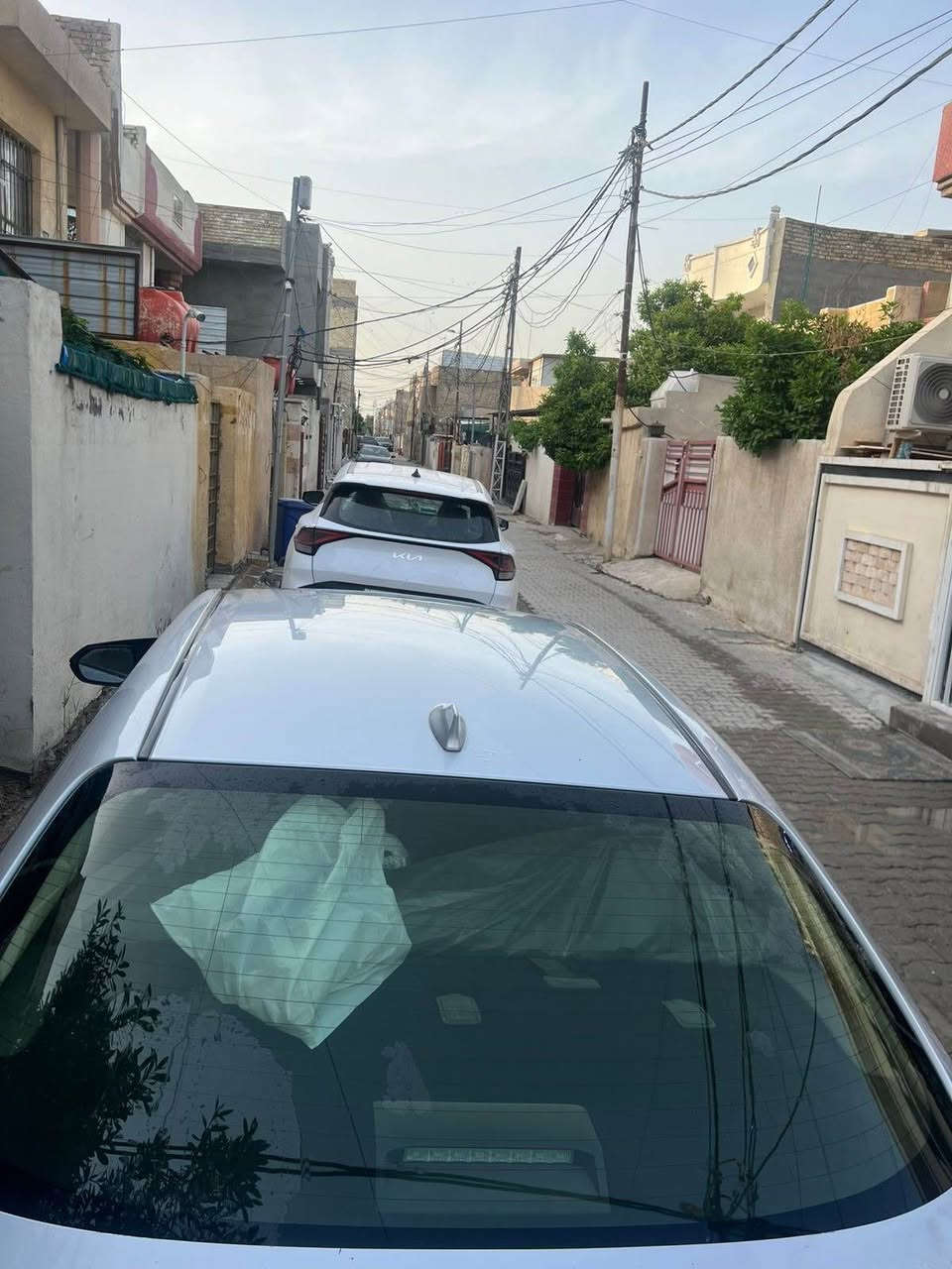 كورلا هايبرد موديل 2024 وارد امريكي ضربة خفيفة بدون صبغ بس بارد الجاملغ الخلفي وقبق الجنطة مبدل نفس لون 
مواصفات LE رادرا وتقف ذاتي ماشية 9000 قابل للزيادة الاتصال ع الرقم *********** بغداد, العراق
