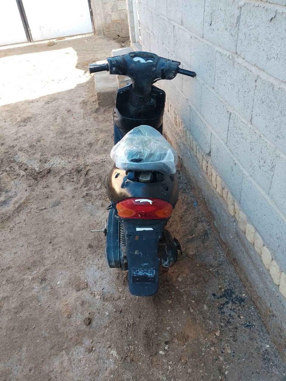 سلام عليكم بيجي للبيع كفراته كامله عوزه بس ترايش ثنين هندر واحد تشتغل شرط حته اصبح دراجه ماتعبك اتصل *********** ودلل اوراسلني سعره مناسب
