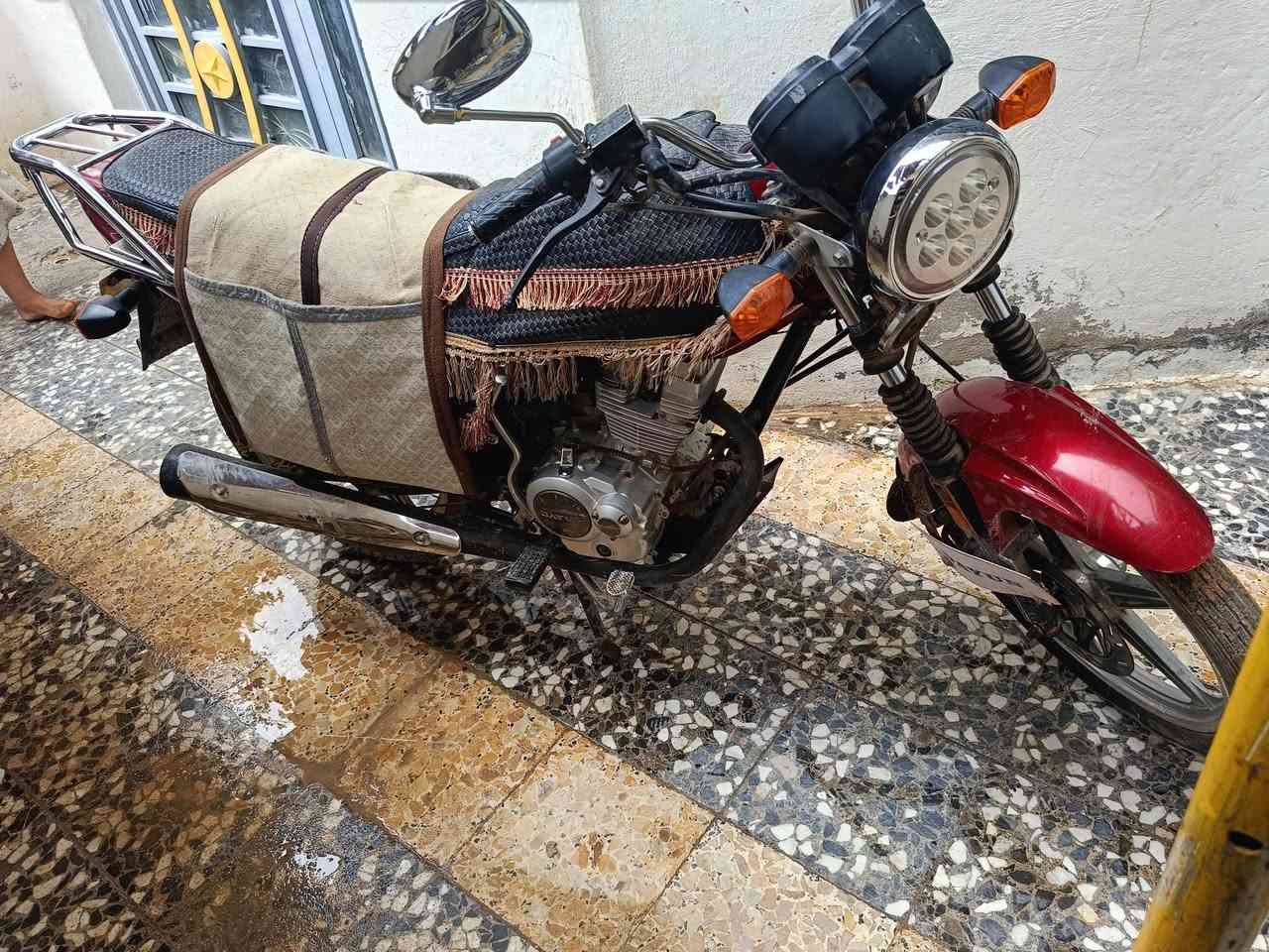 دايون عظم للبيع
مرقمه تحويل ثاني يوم
نظيفة كلش موديل 2019
محرك برغي مامفتوح بيه


**إذا كنت صاحب هذا الإعلان وتريد حذفه لأي سبب، رجاءا أرسل رسالة إلى الدعم الفني**