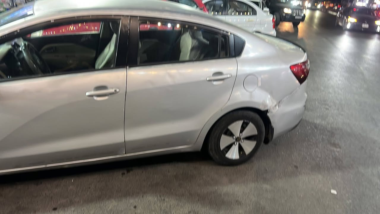 ريو خليجي ٢٠١٥ كير مكينه نضيفات تبريد صدر تخم تاير سياره كامله ولكمال الله سياره مصبوغه وجارده بيهه للبيع السعر ٧٠ وبيهه مجال رقم التلفون *********** رقم بغداد بسمي نكليزي مكان السياره بغداد
