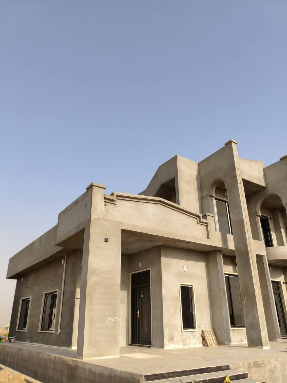 اسطه صبغ متفرغ
اشتغل صبغ داخل وخارج ديكورات حسب الطلب 
وبانسب الاسعار داخل كركوك ونواحيها 
*********** واتساب موجود
