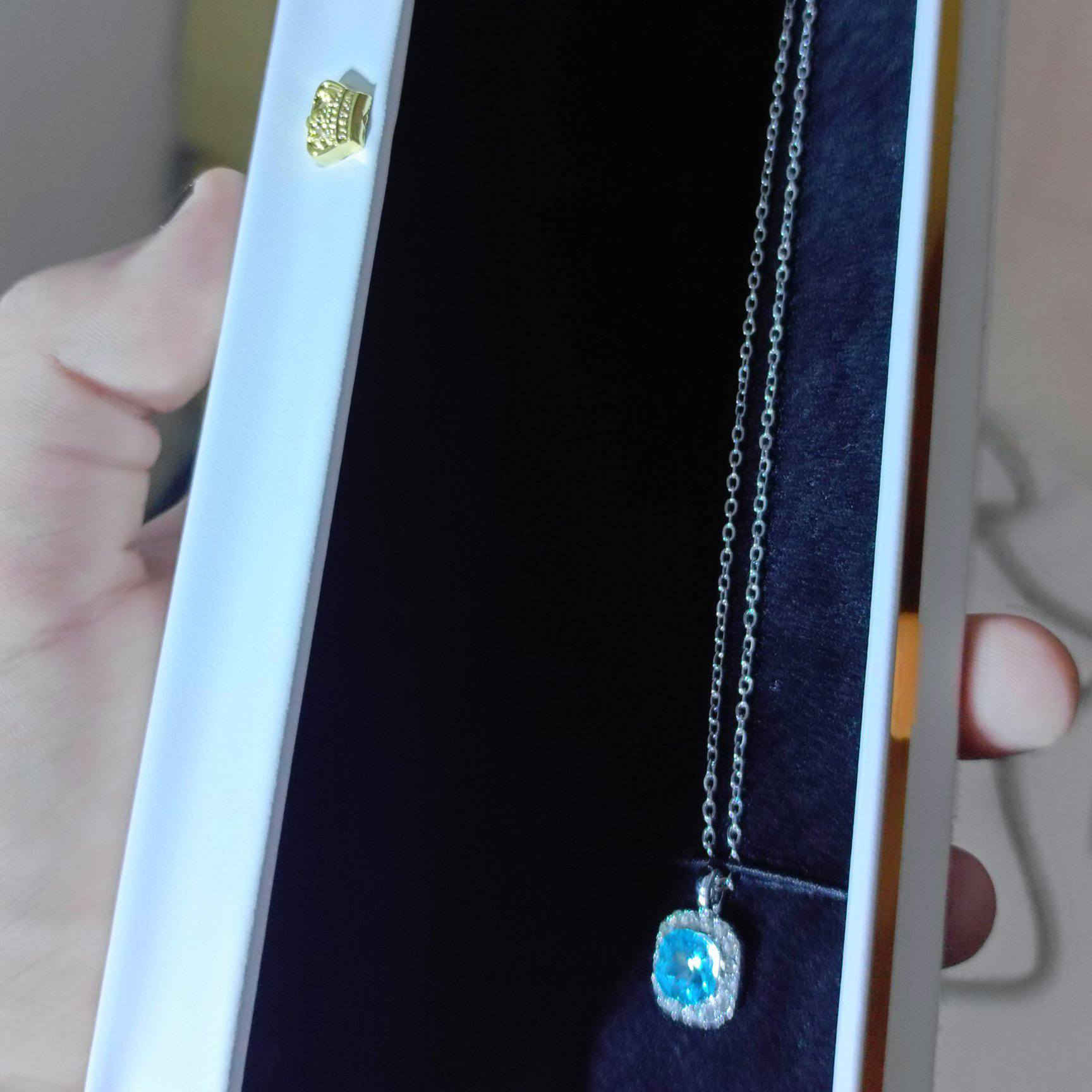 شلعة قلائد فيروز الزرقاء الترند + علبة ملكية ثقيلة.....
العدد: 12 قلادة فيروز ترند + 12 بكج ملكي ثقيل درجة أولى السعر مع التوصيل: 135 الف (يعني تقريباً كل قطعة بـ 5 الاف دينار تطلع عليك)
ترند الموسم : تكدر تبيعها بـ 15,000 الف أو أكثر حسب شطارتك
مميزات المنتج:
فيروز ترند العراق
بكج ملكي فاخر تعتبر هدية مميزة

واتساب ***********
