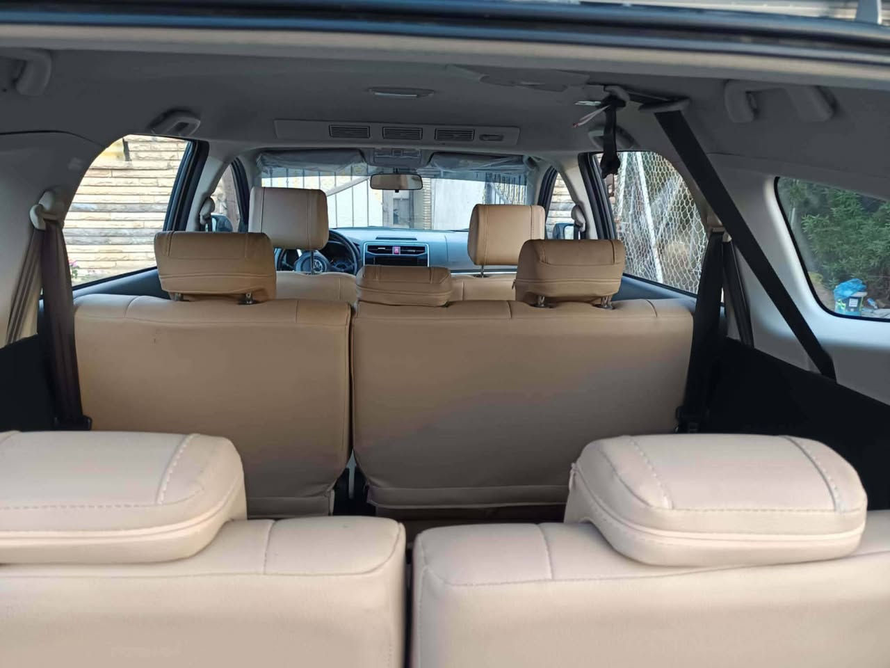 تويوتا روش TOYOTA0💯بيع ومراوس
موديل 2023
المواصفات: خليجي 
 
السيارة 7راكب مريحة 
تحكم استيرن
بصمة تشغيل 
نظام اقتصادي الوقود ECO💯
نظام مانع انزلاق ABS
نظام الثبات الإلكتروني ESP
كير اوتوماتيك
دشبول خياط
داخل لونين
تبريد خلفي منفصل

سبعة راكب
ستة ايرباك
حساس خلفي
اشارة بالمري
لد نهاري
لايت زنون(عالي+ناصي) LED
بك لايت LED
بك لايت ضبابي
خمسة ويل 
مدخل
‏BLUETOOTH 

 سياره مال جناي
ماشييه 24

الاتصال ☎️***********
