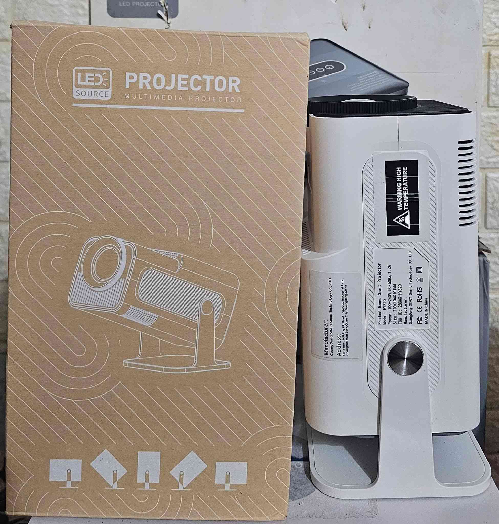 داتاشو واحد من افضل نوعیات ، نوعیە معروفە ب سعر ارخص و مواصفاتە عالیە 💯
نسخە HY 320 الحجم کبیر 💣 مو صغیر ، الحجم کبیر 💯
دقە 4k ، نضام اندروید 11 ، بیها کوکل و یوتیوب و نتفلیکس و سوق بلي و شترید تنزل بیە 📥🛜
یربط علی کل نوعیات اجهزة ب طریقە وایرلیس ، مایحتاج الکیبل ☀
 نوعیە معروفە جدآ ، مواصفاتە عالیە و شاشە العرض کبیر و صوتە عالیە و کلش واضحە 📢
لونە ممیز و اجمل الابیض و اسود ⚡
جدید غیر مستخدم 💯


**إذا كنت صاحب هذا الإعلان وتريد حذفه لأي سبب، رجاءا أرسل رسالة إلى الدعم الفني**