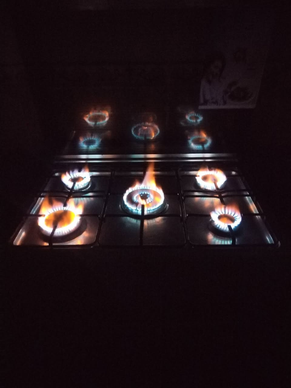 طباخ فريش المصاري نضيف مابي اي ضرر شغال كامل نار عاليه وزركه شرط الفحص البيع سعره ب 160 وبي مجال مكان بغداد معامل بستان متوفر توصيل ولي شراي يتصل ع رقم ***********
