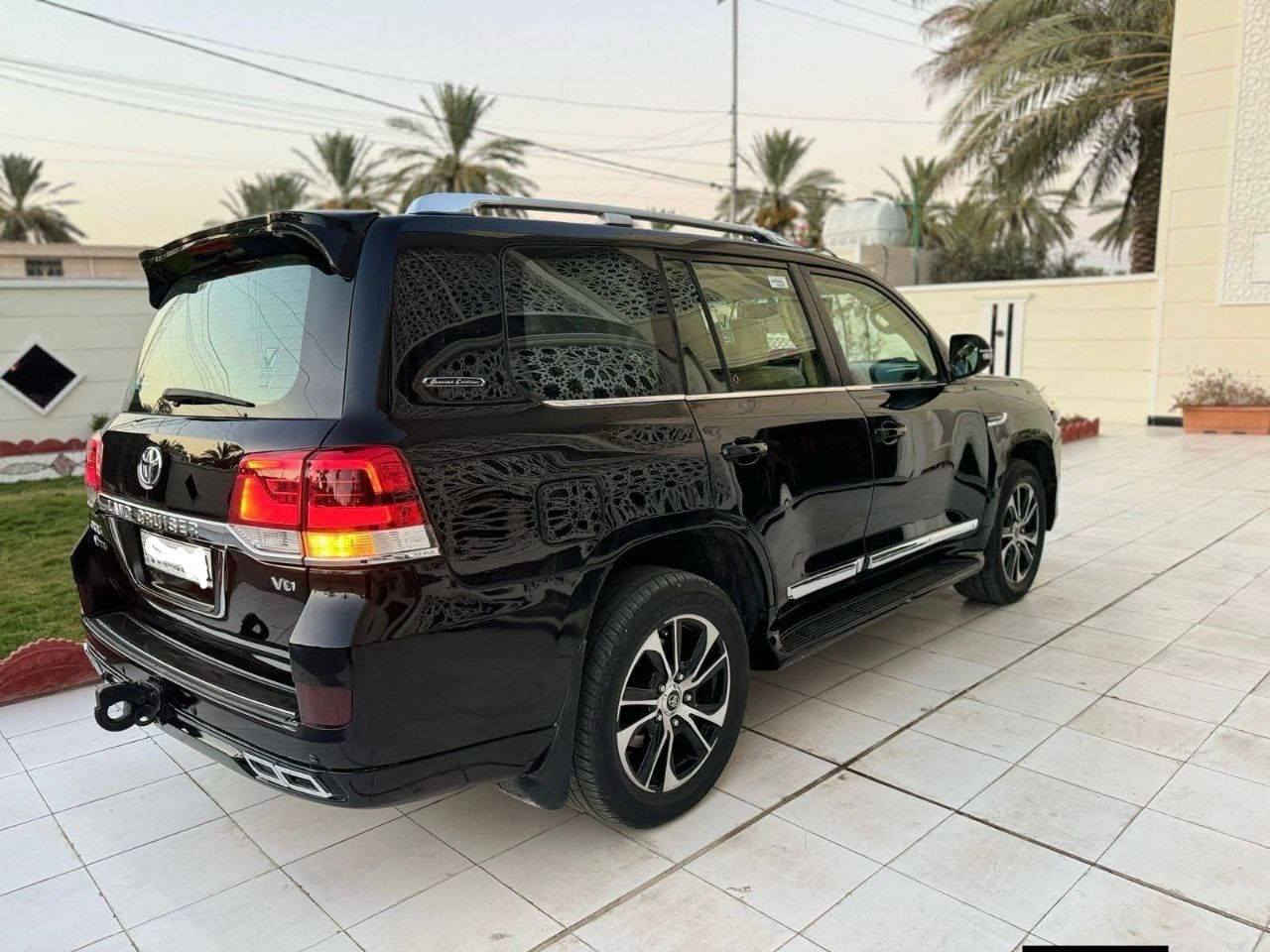 تۆیۆتا لاندکرۆزر 2017  مواسەفات GXR وايدئشن
وةنةوشة
 فول فول مواسةفات 
قةبات قةبات مواسةفات 
دةرةجة يةك  
  دوو بةسمة بيلاد 
 8ارباك شةخال
5كاميرة  3 شاشة 
حةريق ژئر بئ  ئاوئنة ليد   
   ئاوئنة گراج  لايت بةرز و نزم
بةخاخي  لايت 
سلايت  تؤماتيك گوشين جلد 
گوشين سكن و سايةق
سى دوكمة كارةبا 
 سوكات فؤليؤم دوو ماوس
 جام كارةبا جام ئؤتؤ  سةلاجة تةبريد مةرةكزي  
  شاشة تةلةبزؤن شاشة گةور. پئش و پشت حاسة و كاميرة    
زؤر مواسةفاتري تر  
تاخم تاي نوئية  
50 هةزار رؤويشتوة  

سعر لە کۆمێنت داوابکە ڕاستەخۆ بۆت دیت 📩 

سپئري دانةبةزية   
  گئر و مةكينةي نةكرايتةوة  بةشةرت   
رةقةم و  سةنةوي نوئية بة ناو خومة   
بئ بؤياخ  و بى ساردة كوت 
دةحاميةكانيشي بوياخ نية       
 
ژمارەی خاوەنی 
***********
***********
