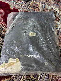 ارضيات سنترا جديدة اصليات ما مفتوحة سعرها 30 الف تلفون 07703448663