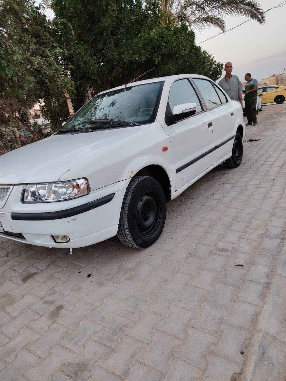 السلام عليكم سمند 2009 رقم قادسيه جاهزه 
مكينه كير حداديه كلشي جديد ترايهه وين ما يعجبك 
بيه تبديل بنيد بدون ضربه 
تخم تاير جديد مشط باور جديد بيع او مراوس 
مكاني ديوانيه.          السعر 26
***********

