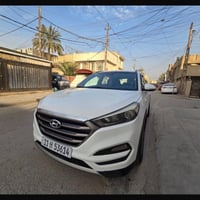 توسان للبيع موديل 2017بيهة مكانات صبغ السعر 122 هاتف 07710103927