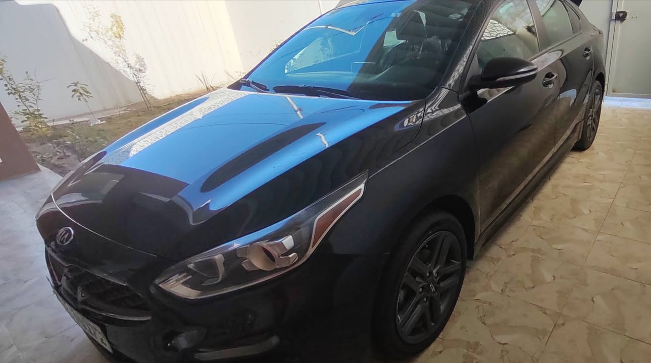 كيا فورتي 2020 GT-Line اعلى فئة
 رقم اربيل انكليزي 
وارد امريكي
ماشيه 47 ميل 
المواصفات :
مكينه 2000 دوش
بصمة تشغيل + بصمة ابواب
تخم اطار امامي جديد
فتحة سقف
بروجكترات
بك لايت  led خطي
 شاشة كبيرة/ كاميرا خلفية دوارة/حساسات خلفية/ رادر نقطة عمياء جانبي/ رادار امامي تعديل مسار  / رادار خلفي يظهر على الشاشة/ اوتو بريك / مود درايف / تحكم ستيرن / كروس سرعة / مانع انزلاق / ويل كب 17 / بلوتوث/ اواكس / USB/ شاحن لاسلكي
الضرر جاملغ ايمن خلفي
ايرباك قطعتين
بإسم شركة(درة النجف) في اربيل
المكان / النجف
للاستفسار الاتصال/ ***********
